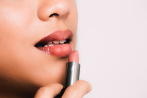 What’s the Difference Between Lip Stain vs. Lipstick?